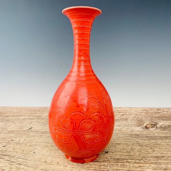 Song Dynasty Dingyao red glaze carved jade pot spring vase - Image 2