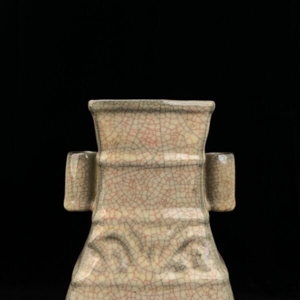 Song Dynasty Geyao Guaner bottle - Image 8