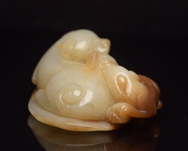Hetian jade female dog - Image 2