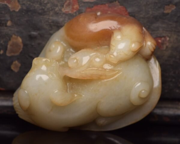 Hetian jade female dog - Image 9