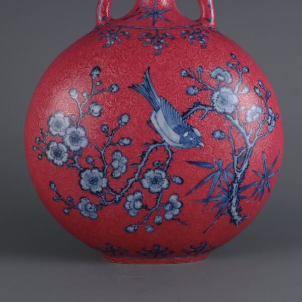 Qianlong period of the Qing Dynasty red ground with phoenix grass flower-and-bird flat vase - Image 5