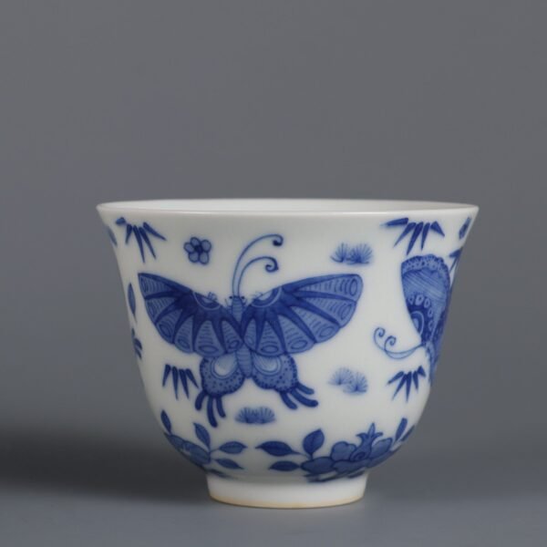 cups with butterfly patterns made in the Guangxu period of the Qing Dynasty - Image 2