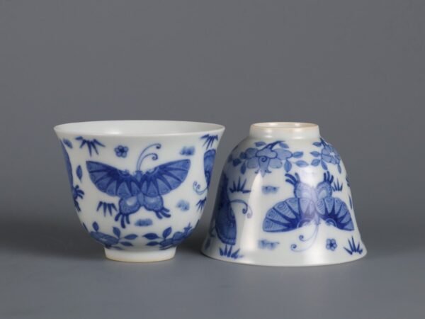 cups with butterfly patterns made in the Guangxu period of the Qing Dynasty - Image 3