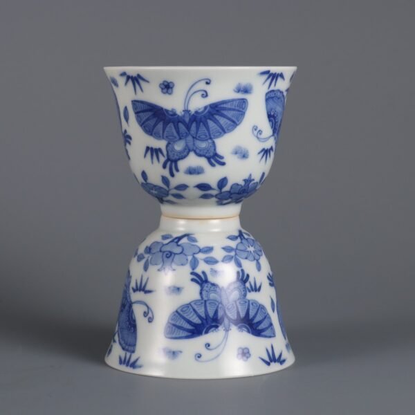 cups with butterfly patterns made in the Guangxu period of the Qing Dynasty - Image 5