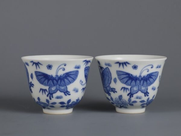 cups with butterfly patterns made in the Guangxu period of the Qing Dynasty - Image 8
