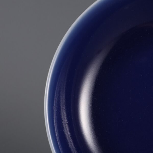 Qing Dynasty Qianlong period blue glaze appreciation plate - Image 5