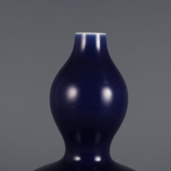 Qing Dynasty Qianlong period blue glaze gourd bottle - Image 6