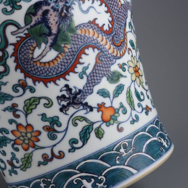 vase with doucai winding dragon pattern made in the Qianlong period of the Qing Dynasty - Image 6