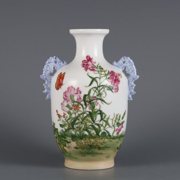 Qing Dynasty Qianlong period enameled butterfly love pattern double-handled vase