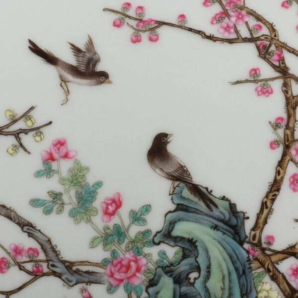 Qing Dynasty Qianlong period pink enamel live and work two-handled square vase - Image 3