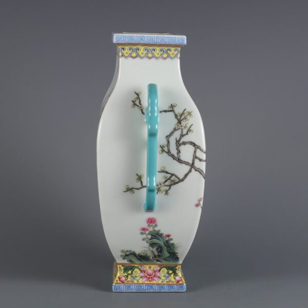 Qing Dynasty Qianlong period pink enamel live and work two-handled square vase - Image 5