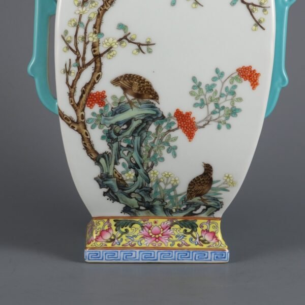 Qing Dynasty Qianlong period pink enamel live and work two-handled square vase - Image 7