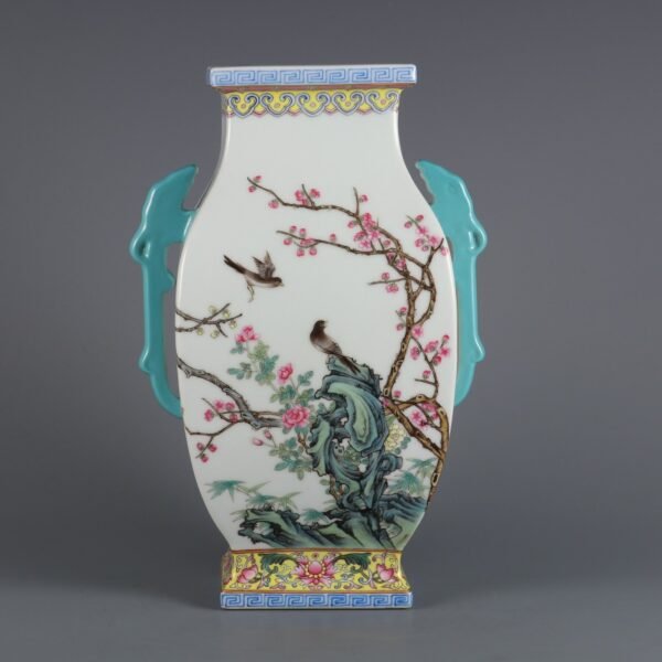 Qing Dynasty Qianlong period pink enamel live and work two-handled square vase - Image 2