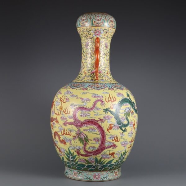 Large vase with yellow ground and double dragon handles in pastel-colored cloud and dragon patterns - Image 3