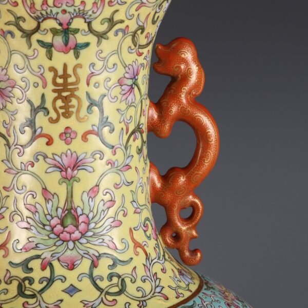 Large vase with yellow ground and double dragon handles in pastel-colored cloud and dragon patterns - Image 5