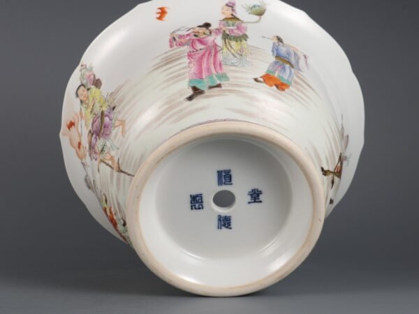 Made in the Daoguang Period of the Qing Dynasty a pink-glazed flowerpot with eight immortals - Image 8