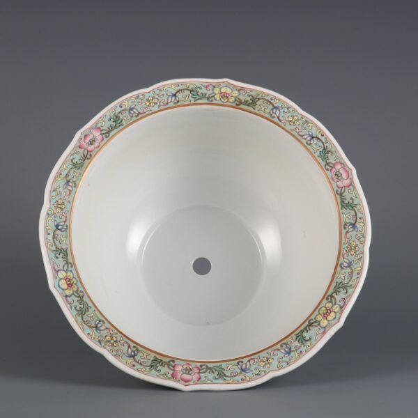 Made in the Daoguang Period of the Qing Dynasty a pink-glazed flowerpot with eight immortals - Image 3