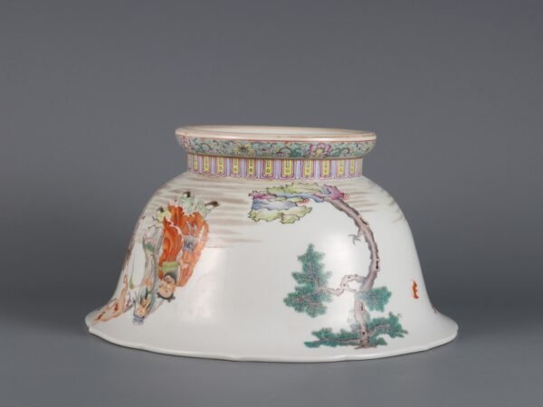 Made in the Daoguang Period of the Qing Dynasty a pink-glazed flowerpot with eight immortals - Image 5