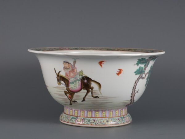 Made in the Daoguang Period of the Qing Dynasty a pink-glazed flowerpot with eight immortals - Image 2