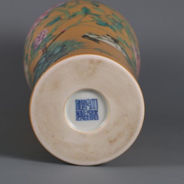 flower and bird patterns and poems made in the Qianlong period of the Qing Dynasty - Image 8