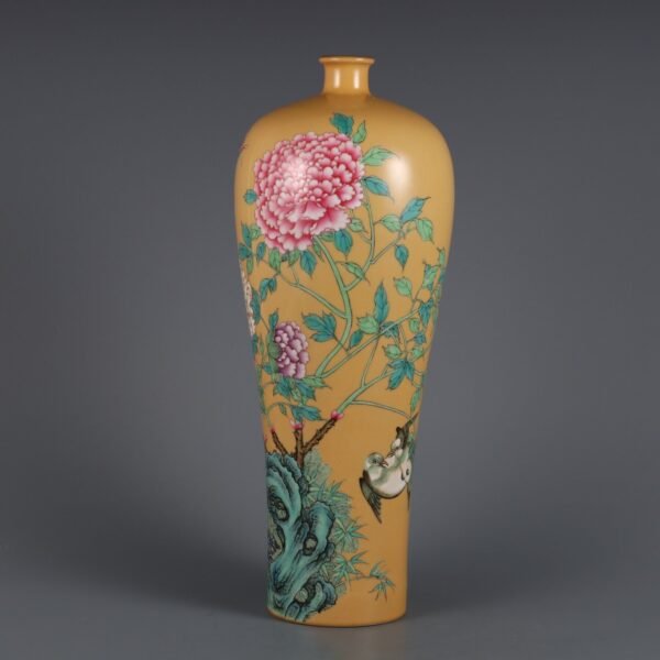 flower and bird patterns and poems made in the Qianlong period of the Qing Dynasty
