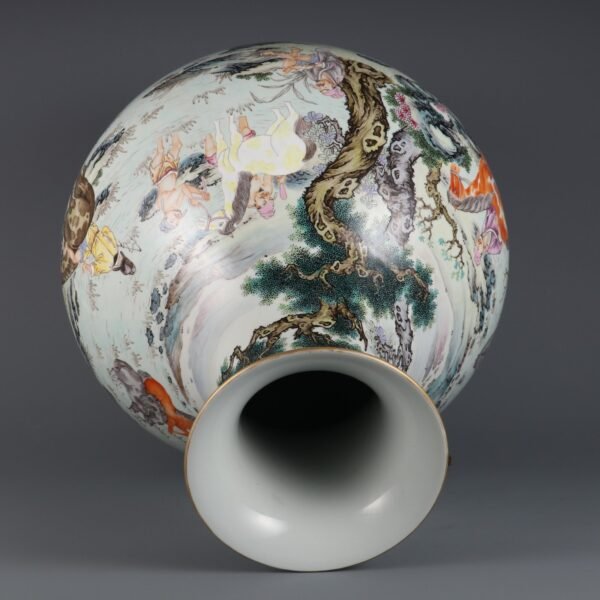 Qing Dynasty Qianlong period powder enamel horse wash pattern large jade pot spring vase - Image 7
