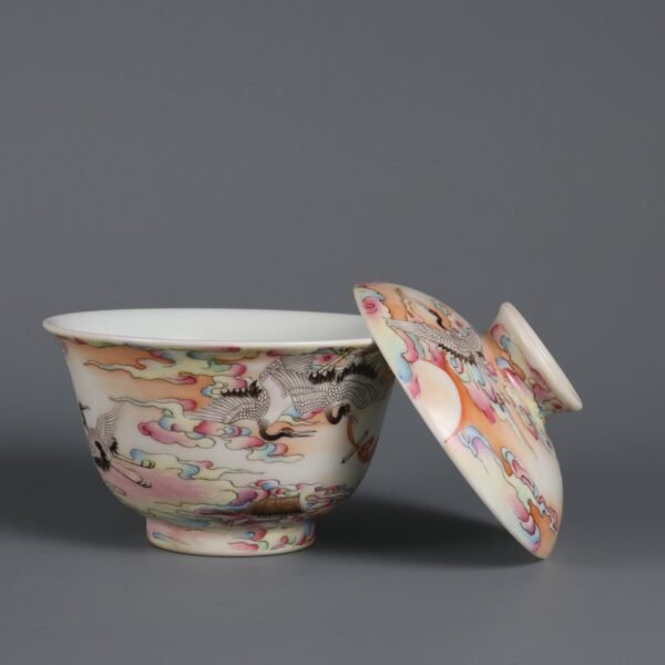 Qing Dynasty Qianlong period pink enamel auspicious cloud crane pattern covered bowl - Image 9