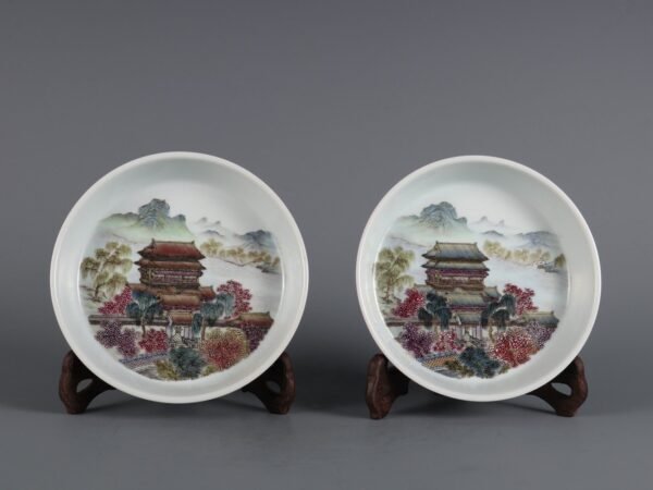 pink-rouge landscape and pavilion-shaped trays made in the Yongzheng period of the Qing Dynasty
