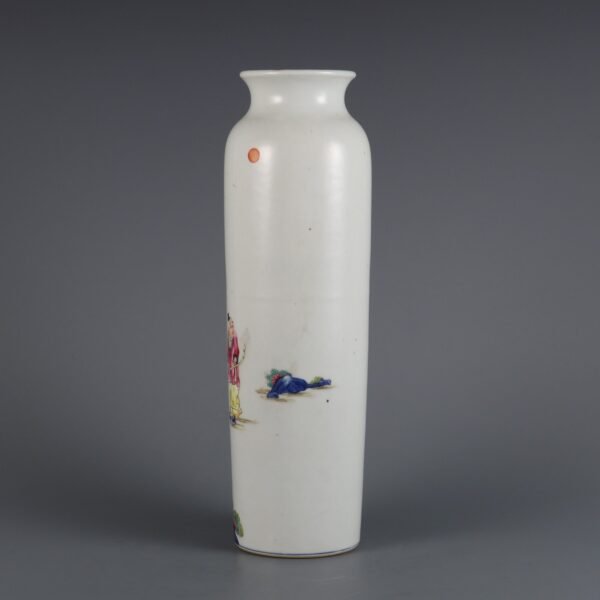 Qing Dynasty Yongzheng period blue and white painted bow-shaped image leg vase - Image 4