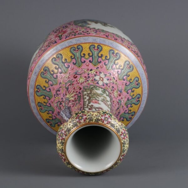 landscape two-ear vase made in the Qianlong period of the Qing Dynasty - Image 3