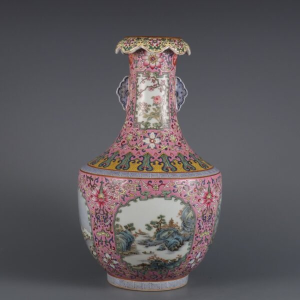 landscape two-ear vase made in the Qianlong period of the Qing Dynasty