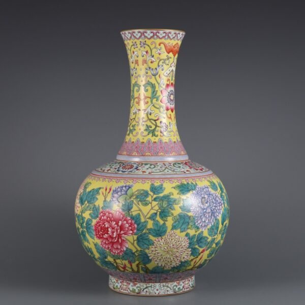 famille rose peony pattern appreciation vase made in the Yongzheng period of the Qing Dynasty