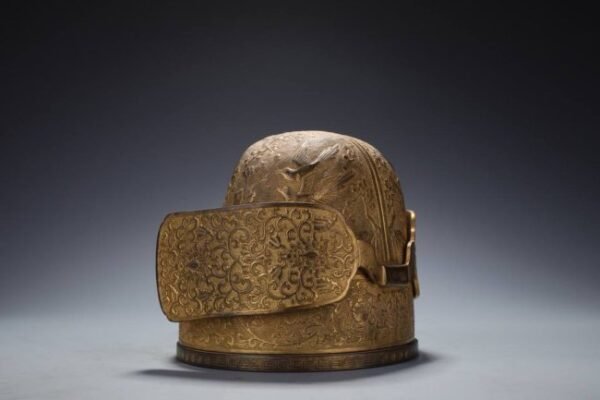 Qing Dynasty, hammered copper, gilded, official hat ornament with interesting lotus pond - Image 5