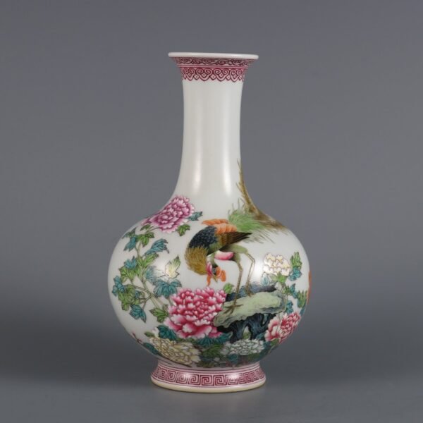 peony-patterned vases made in the Yongzheng period of the Qing Dynasty - Image 7