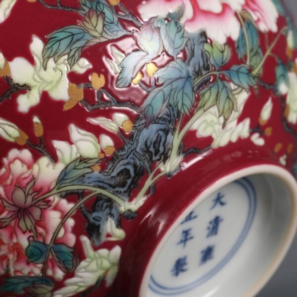 A palace bowl with magnolia flower pattern on a rouge-red ground and gilded enamel - Image 5