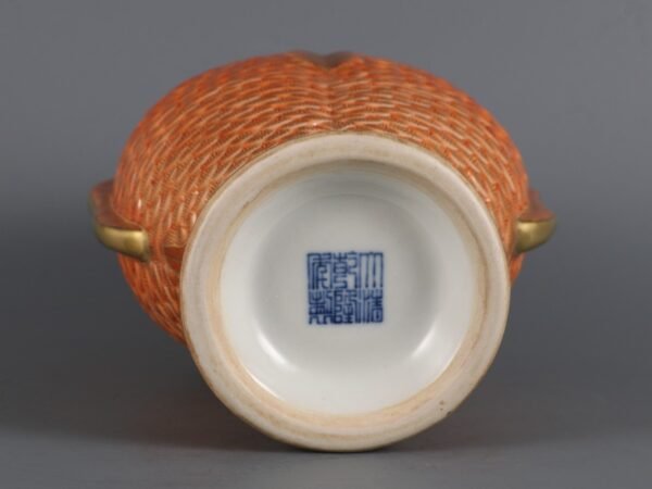 gold-painted sculptures made in the Qianlong period of the Qing Dynasty - Image 9