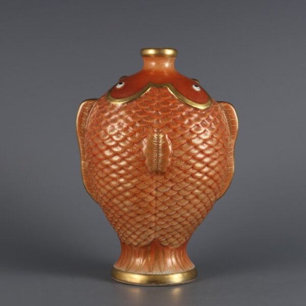 gold-painted sculptures made in the Qianlong period of the Qing Dynasty