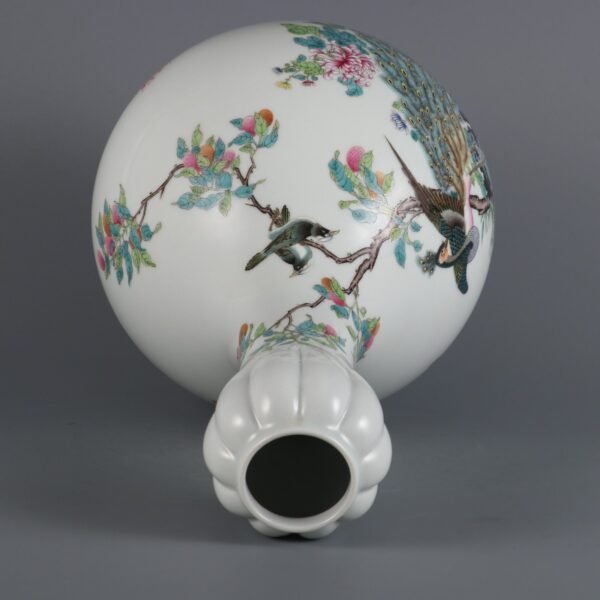 Qing Yongzheng Period Famille Rose Flower and Bird Pattern Garlic Vase - Image 3