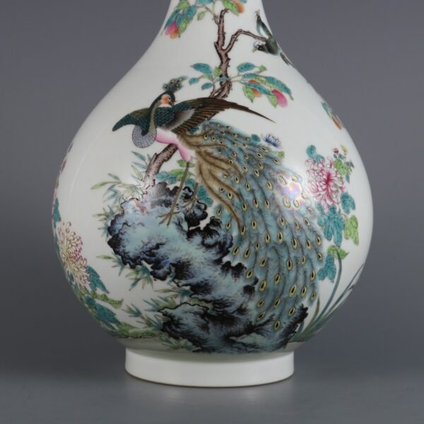 Qing Yongzheng Period Famille Rose Flower and Bird Pattern Garlic Vase - Image 4