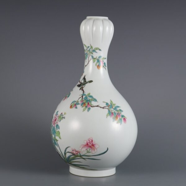 Qing Yongzheng Period Famille Rose Flower and Bird Pattern Garlic Vase - Image 5