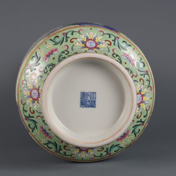 Qing Dynasty Qianlong period pink enamel crane pattern double-handled appreciation vase - Image 9