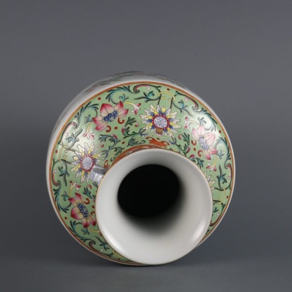 Qing Dynasty Qianlong period pink enamel crane pattern double-handled appreciation vase - Image 5