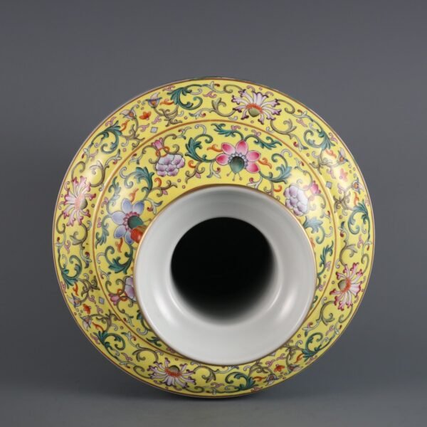 picture of birds paying homage to the phoenix, made in the Qianlong period of the Qing Dynasty - Image 7