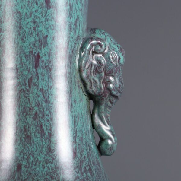 Qing Dynasty Yongzheng period Lujun glaze elephant ear vase - Image 3