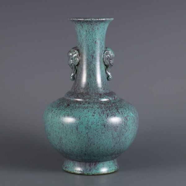 Qing Dynasty Yongzheng period Lujun glaze elephant ear vase - Image 2