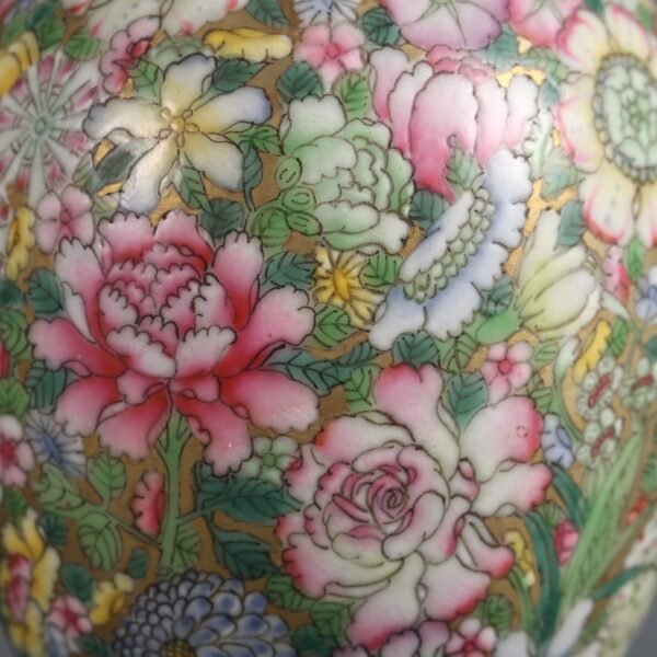 enamel water pot with flower patterns made in the Qianlong period of the Qing Dynasty - Image 7