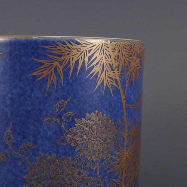 Qing Dynasty Qianlong Period Snowflake Blue Glaze Gold Bamboo and Bird Pattern Pen Holder - Image 4