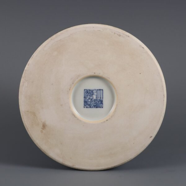 Qing Dynasty Qianlong Period Snowflake Blue Glaze Gold Bamboo and Bird Pattern Pen Holder - Image 7