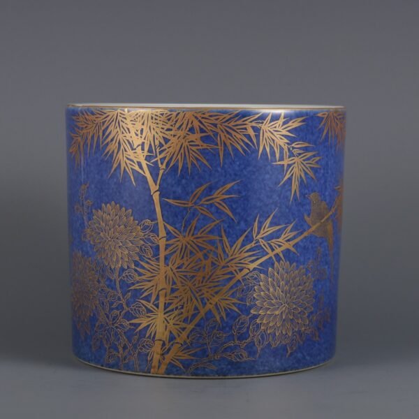 Qing Dynasty Qianlong Period Snowflake Blue Glaze Gold Bamboo and Bird Pattern Pen Holder