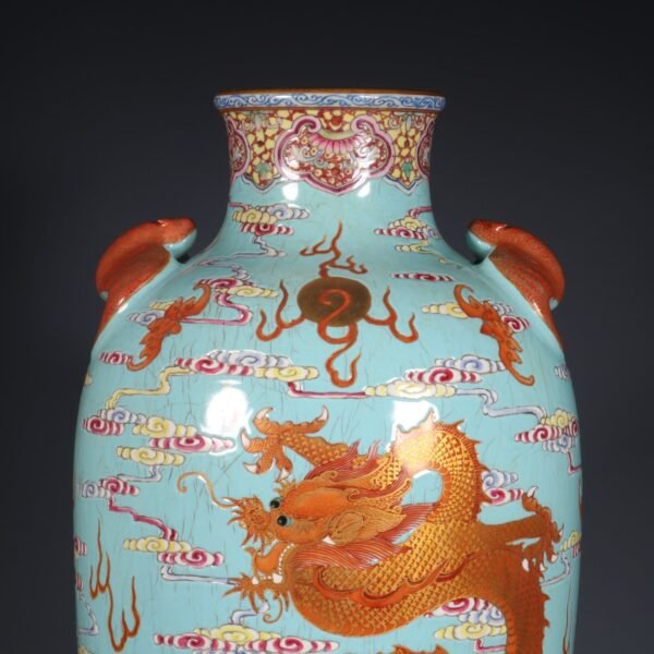 Qing Dynasty Qianlong period green ground pink enamel cloud dragon pattern Fu ear plum vase - Image 4